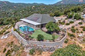 Stargazing Retreat: fire pit/hot tub near Yosemite